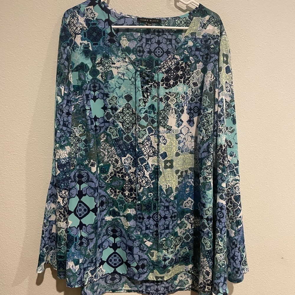 Como Black Blue Long Sleeve Relaxed Blouse with Graphic Design